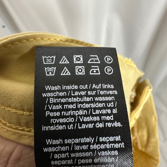 NWT Liverpool Los‎ Angeles Johnny Shorts Mustard Gold Women's 12 Fall Resortwear - Picture 8 of 8